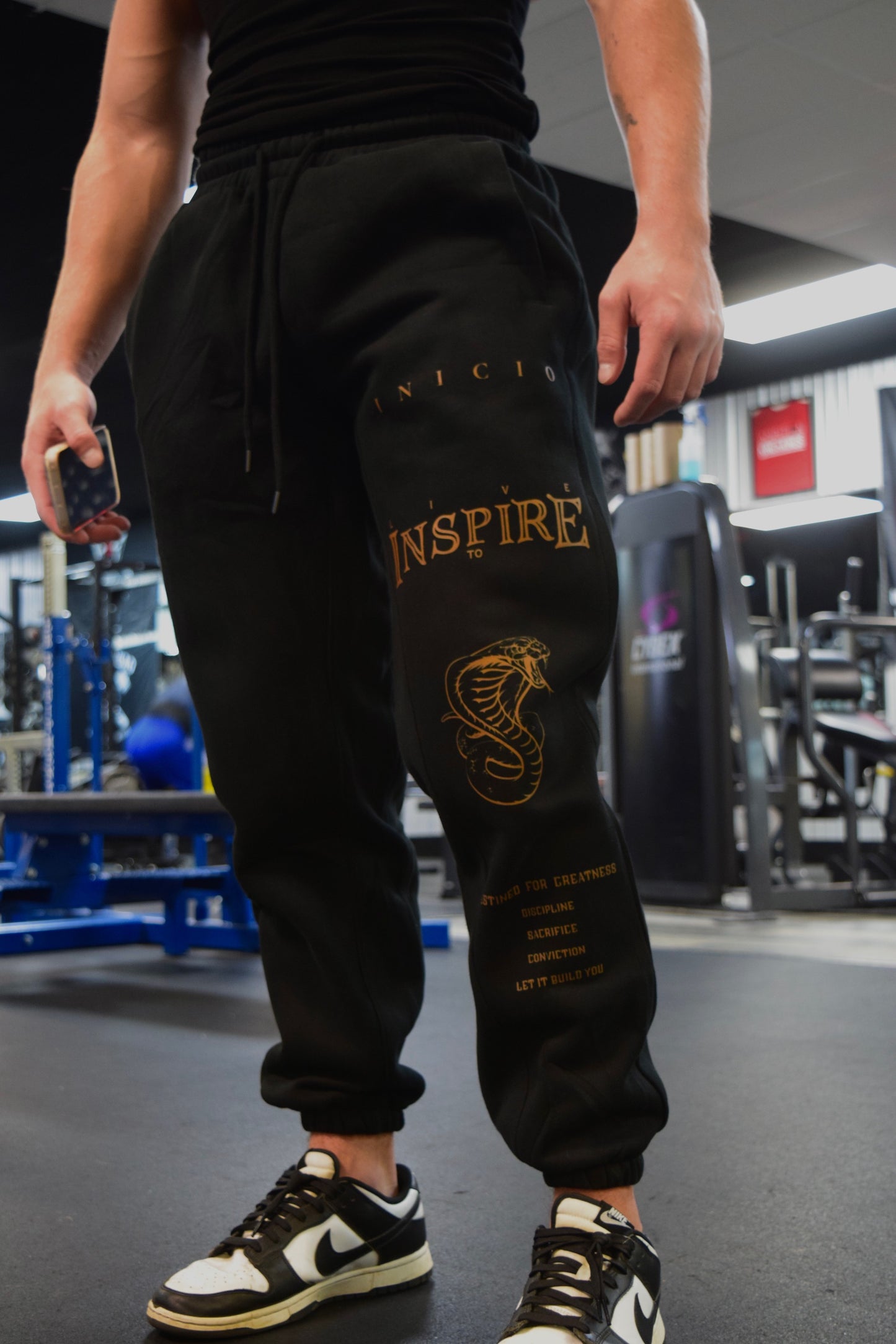 LIVE TO INSPIRE - Joggers Gold